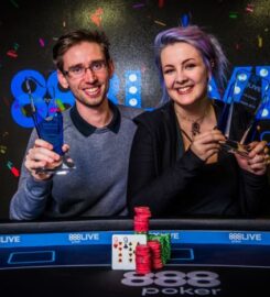 888poker Canada with Reviews