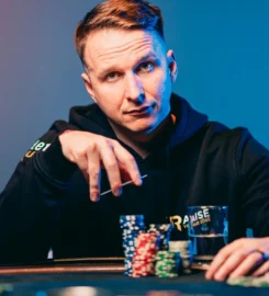 CoinPoker with Player Reviews